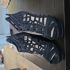 Gianni Bini leather lace black wedge heels 6.5 medium